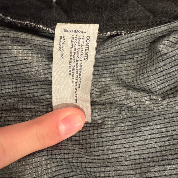 Men’s Medium Greyson quilted vest - Picture 3 of 5